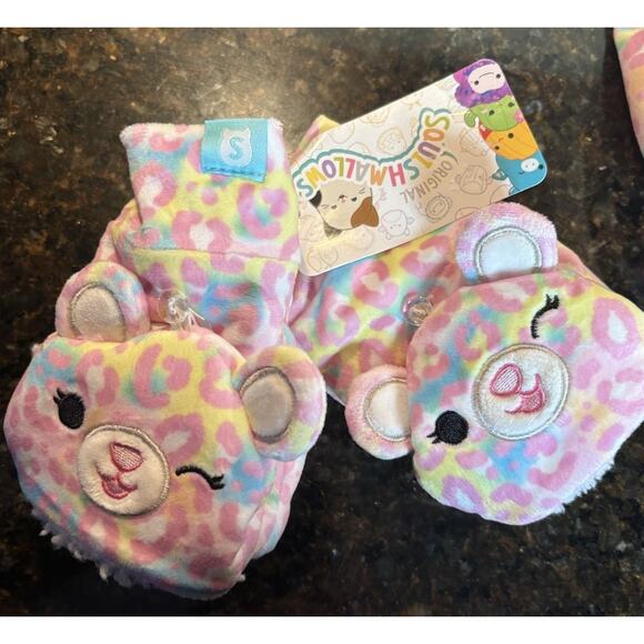 Squishmallows Michaela Hat Gloves Mitts Set Ears Pink Leopard Winter Cap NWT - Picture 3 of 12